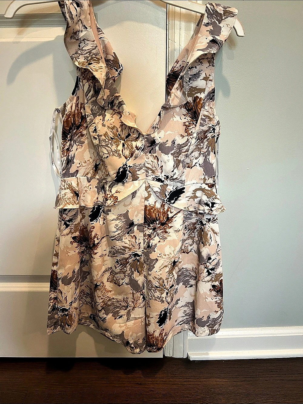 Floral Sleeveless Romper Size Small